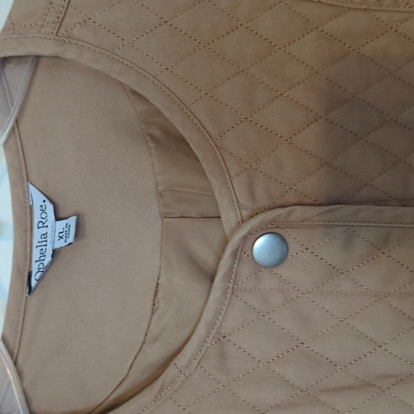 ♥️Host Pick♥️ NWT OPHELIA ROE QUILTED CROP JACKET - Picture 5 of 9